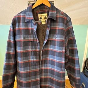 Llbean shirt jacket fully lined five pockets